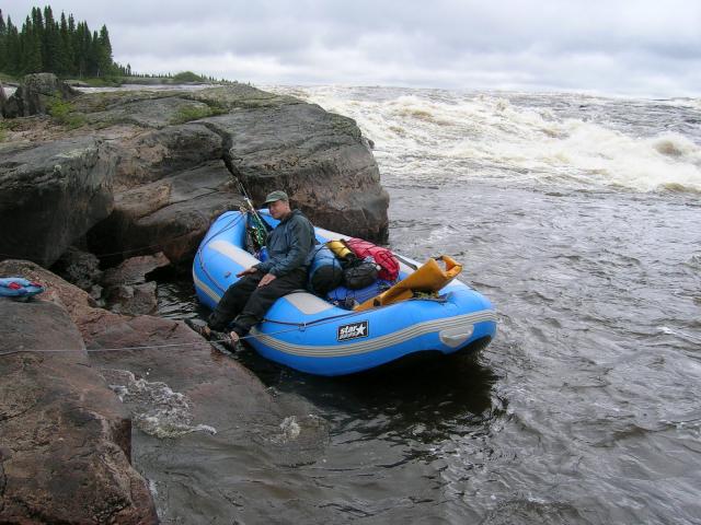 DSCN1317.JPG Рафт его под